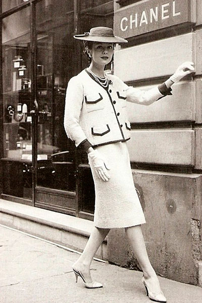 Образ с твидовым костюмом Chanel