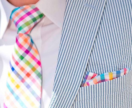 Рубашка с цветным галстуком